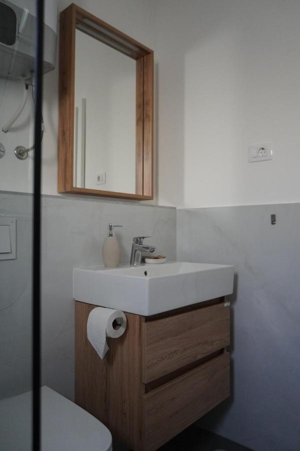 Fjaka Apartments & Rooms Šibenik Екстериор снимка