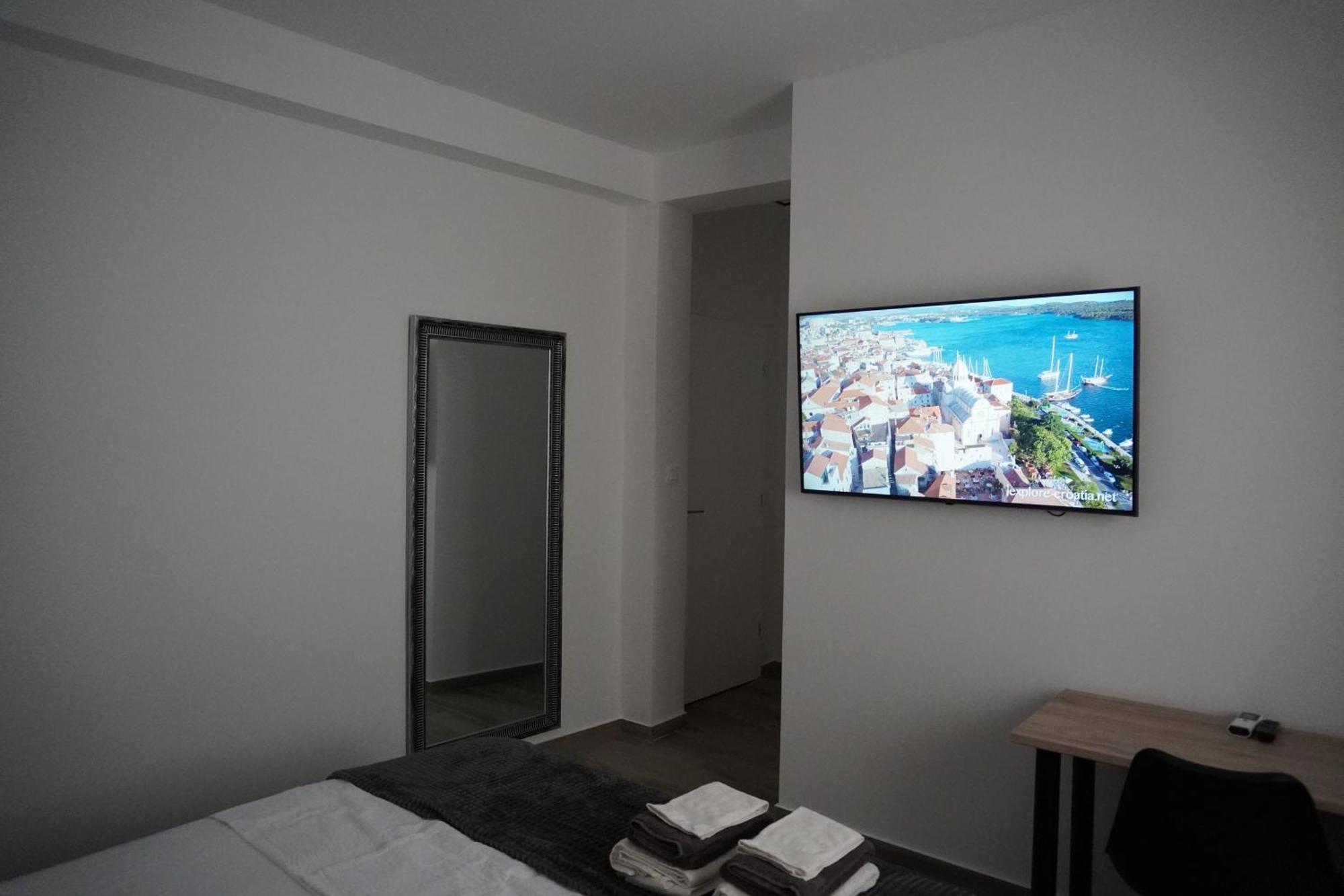 Fjaka Apartments & Rooms Šibenik Екстериор снимка
