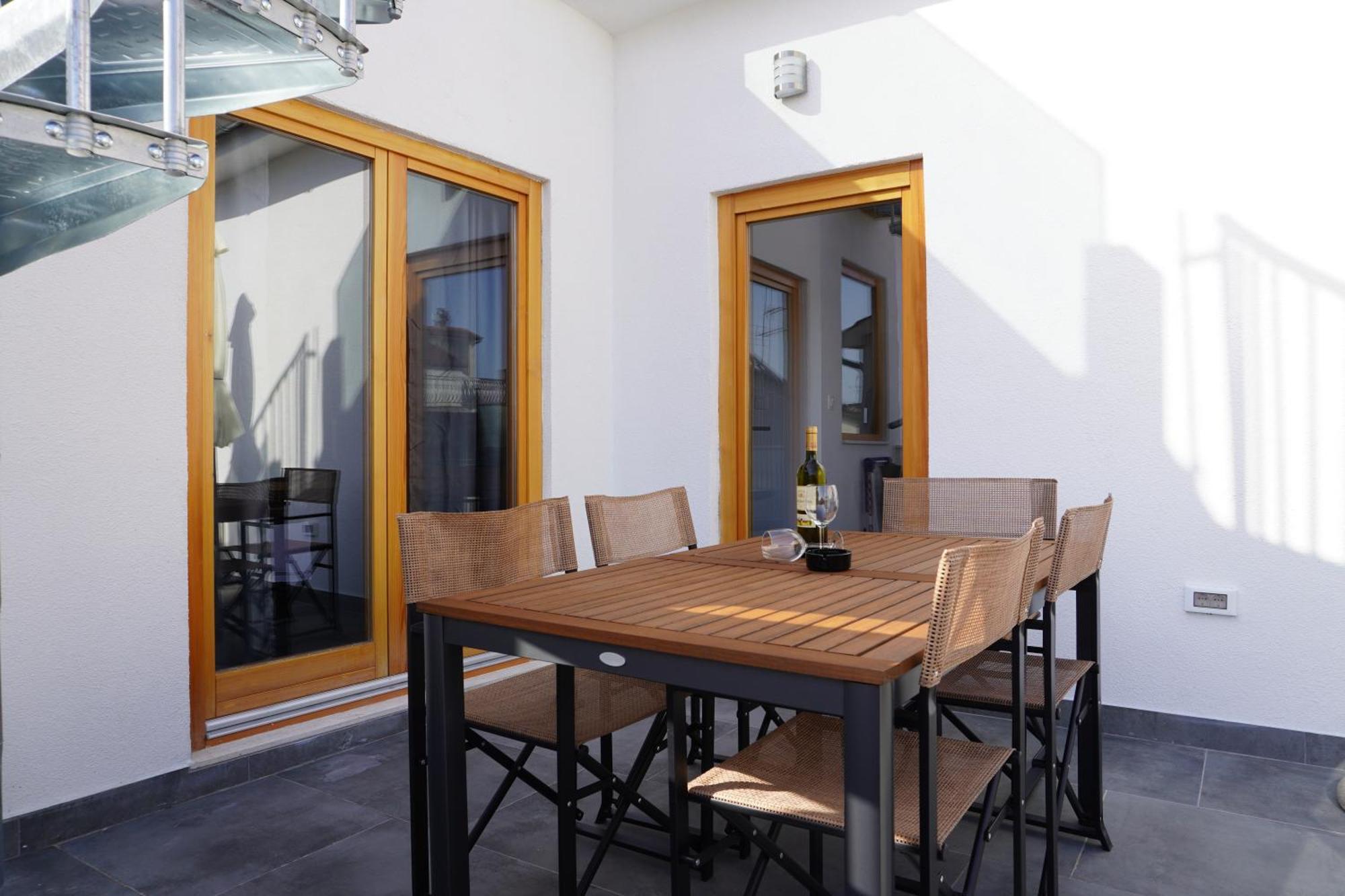 Fjaka Apartments & Rooms Šibenik Екстериор снимка